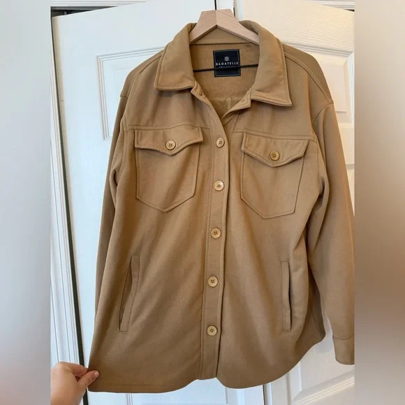 Bagatelle Collection size large Women’s Tan Button Up Shirt Jacket Shacket - Picture 4 of 8